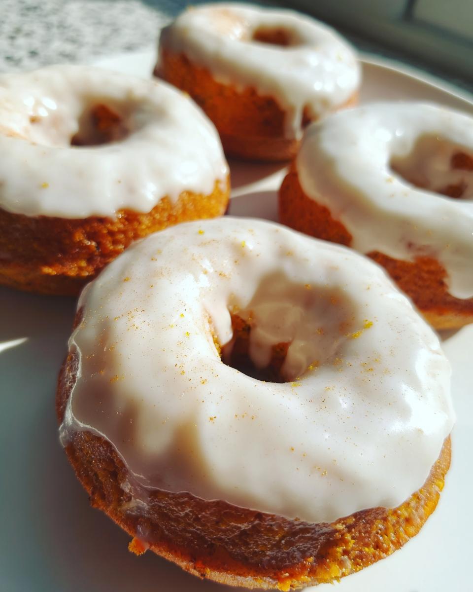 Guiltless Carrot Zucchini Donuts: 1 Delicious Treat 7 Carrot Zucchini Donuts - detail 3