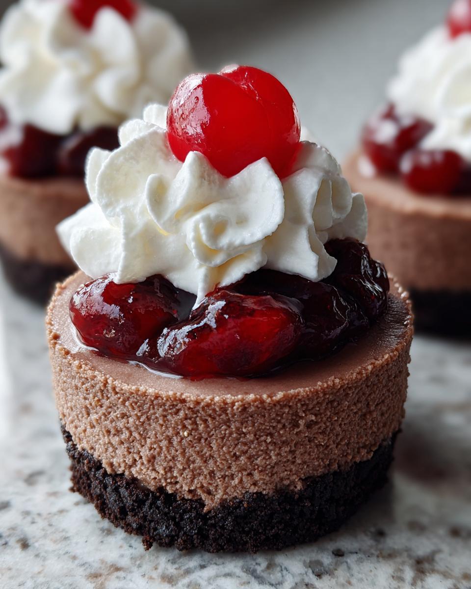 Warm Gingerbread Sheet Cake: 10 Minutes 7 Gingerbread Sheet Cake - detail 3